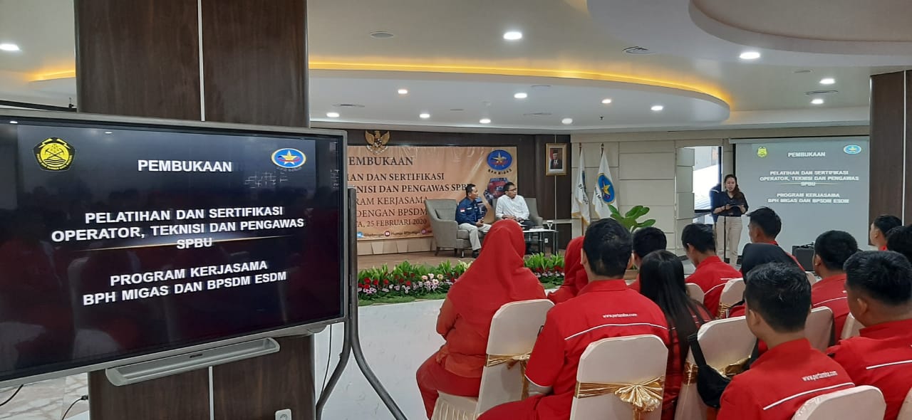 2.730 PEGAWAI SPBU SELURUH INDONESIA  HARUS TERSERTIFIKASI OLEH LSP PPSDM MIGAS