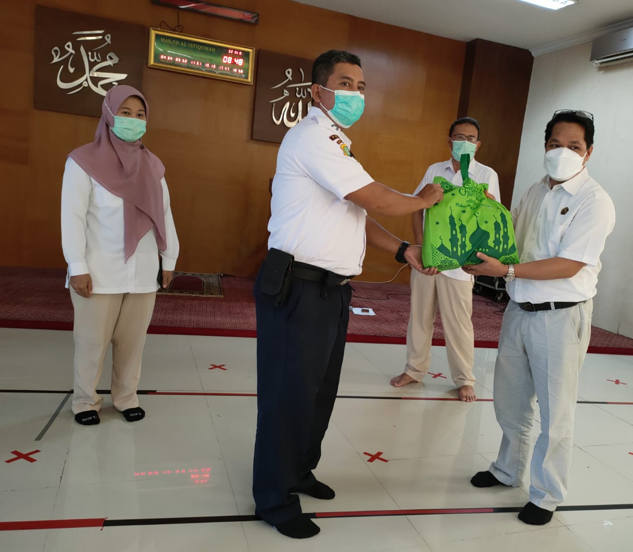 MASJID AL-ISTIQOMAH PPSDM KEBTKE PERERAT SILATURAHIM DENGAN MASYARAKAT SEKITAR