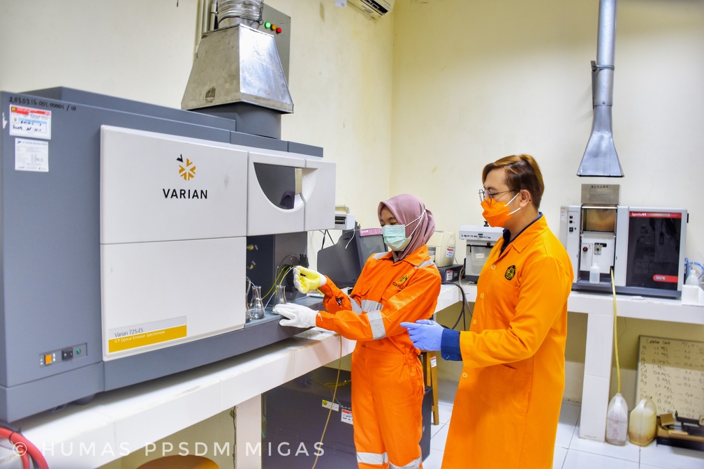 Pekerja Medco E&P Natuna Dilatih sebagai Operator Pengujian Air Handal di PPSDM Migas