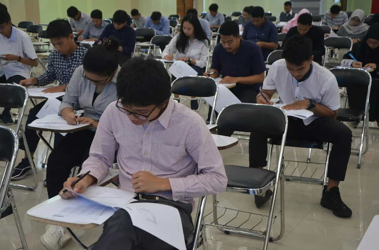 Schlumberger Adakan College Shoping di PEM Akamigas