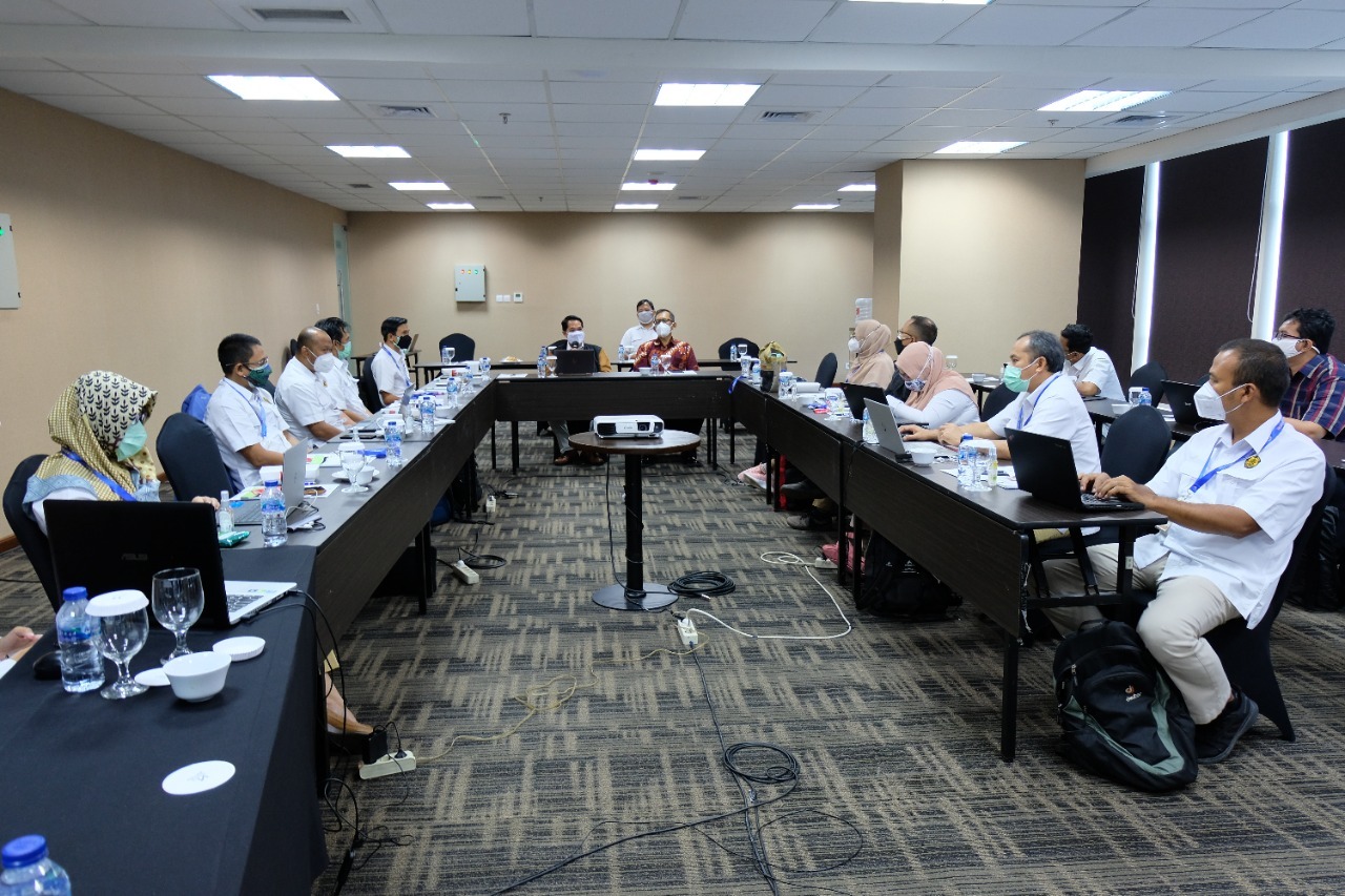 PPSDM KEBTKE KOLABORASI DENGAN P3TKEBTKE SELENGARAKAN TOT PENGOPERASIAN DAN PEMELIHARAAN PEMASANGAN PLTS