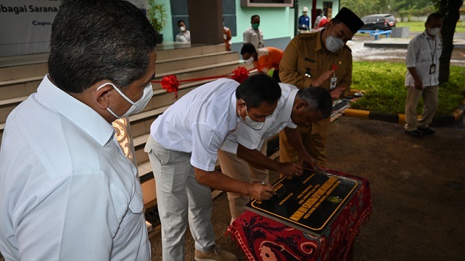 Sekjen KESDM Resmikan Laboratorium Simulasi Produksi Air Minum PPSDM Migas