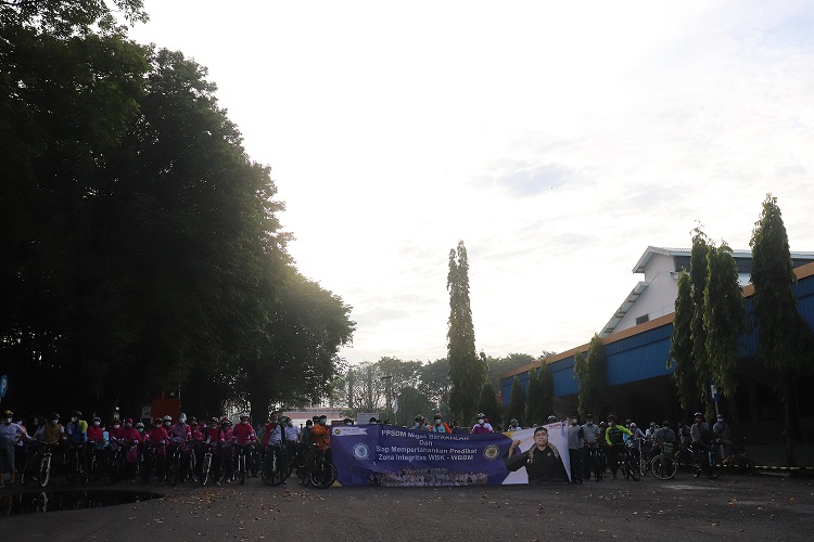 Meriahnya Gowes Sehat HUT PPSDM Migas ke-56