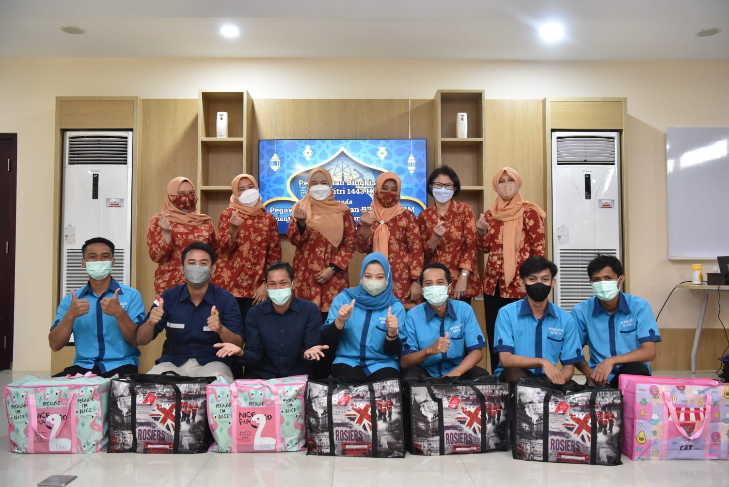 BPSDM ESDM Bagikan Bingkisan Lebaran kepada Pegawai