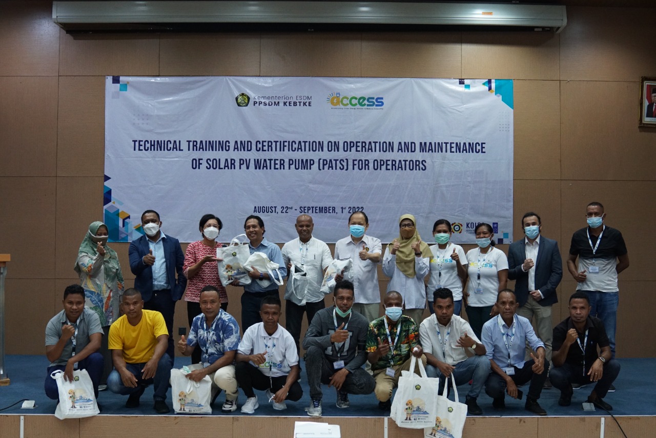 14 Operator dari Timor Leste Selesai Ikuti Training Pompa Air Tenaga Surya di Kementerian ESDM