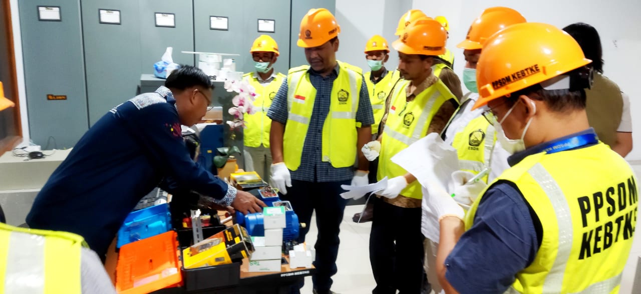 PPSDM KEBTKE Gelar Pelatihan Teknis Keselamatan dan Kesehatan Kerja (K3) Listrik Personil ESDM