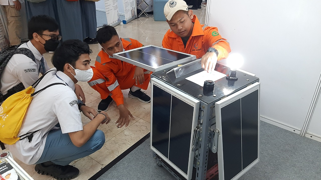 Apa sih Isinya Carrier Solar Home System PEM Akamigas ini?