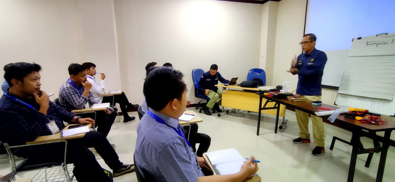 Kepala PPSDM KEBTKE Membuka Pelatihan dan Uji Kompetensi Bagi Masyarakat Provinsi Kalimantan Timur