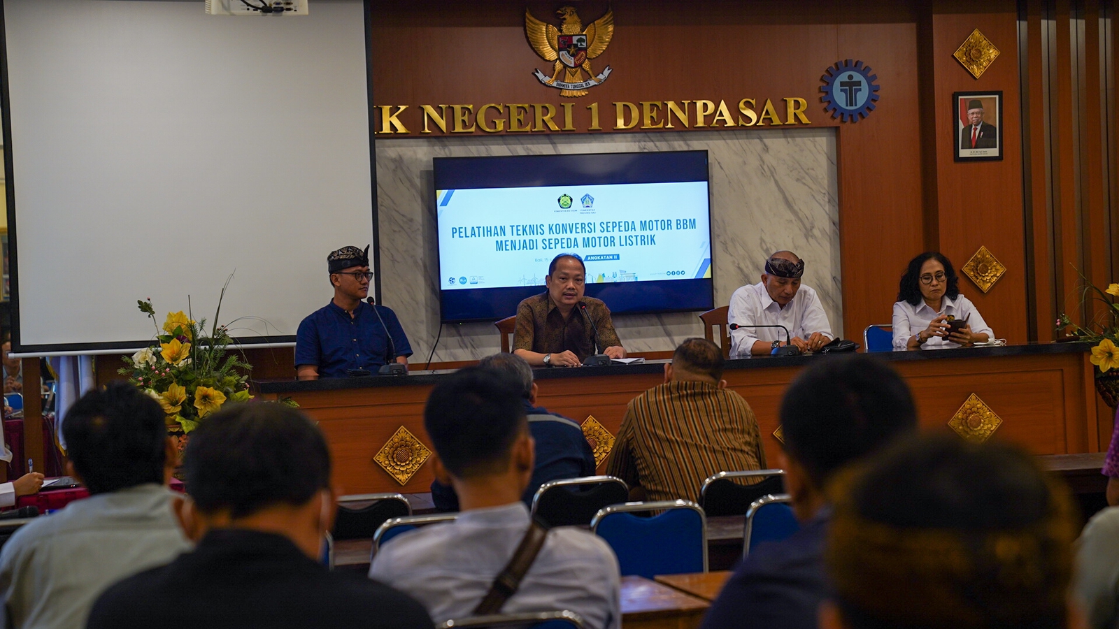 Kementerian ESDM Latih 20 UMKM Dan SMK Provinsi Bali Konversi Motor Listrik