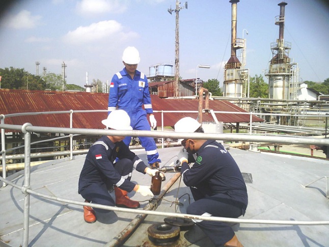 PPSDM Migas Latih Petugas Pengambil Contoh Minyak Bumi dari Patra Badak Arun Solusi