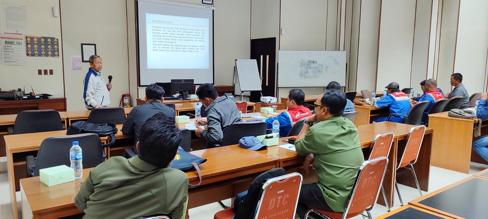 PPSDM KEBTKE Gandeng Pertamina Selenggarakan Pelatihan Teknis dan Uji Kompetensi Pengoperasian Distribusi Tegangan Menengah