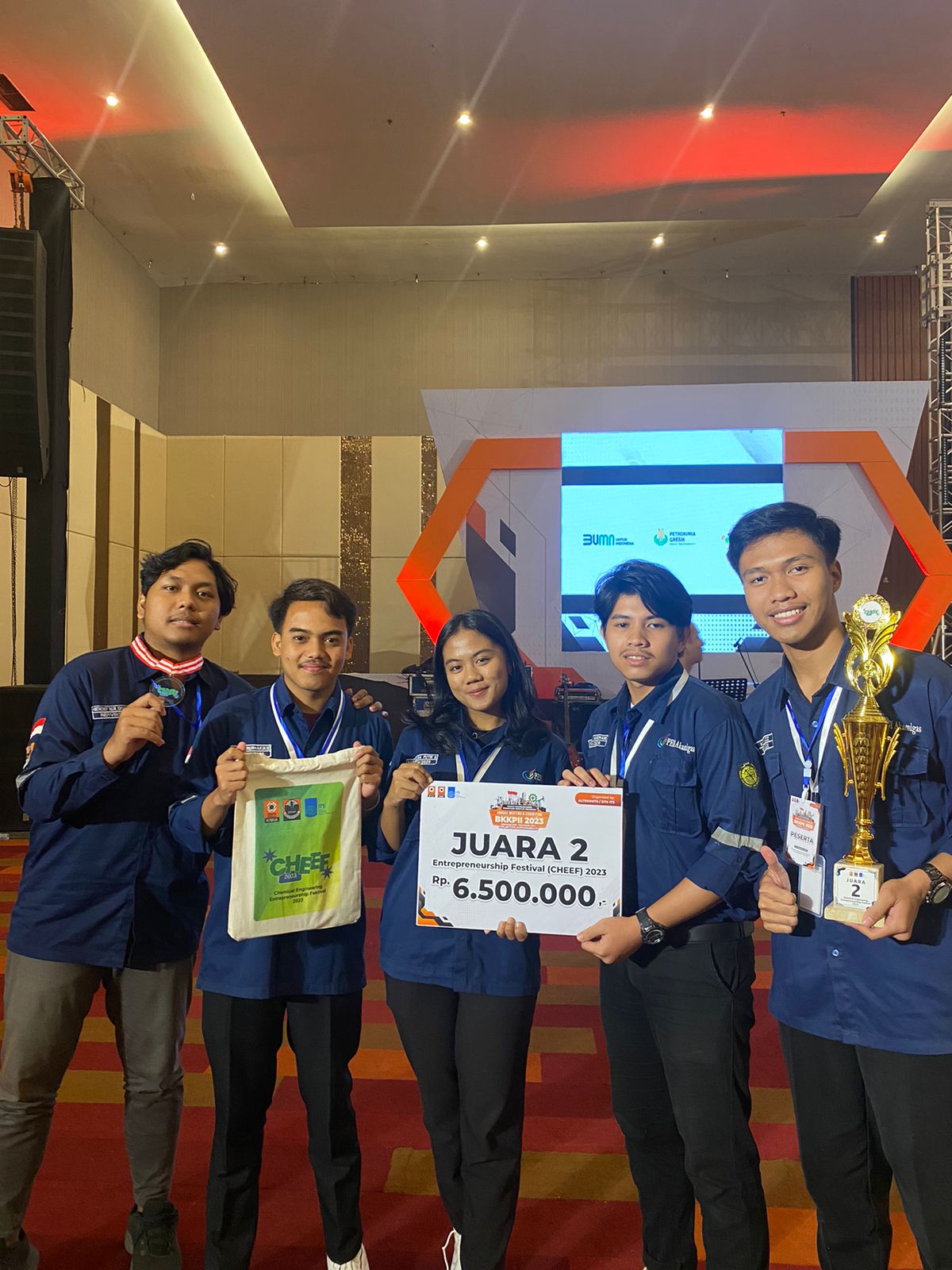 Ide Bisnis Tim Naphtalene Raih Juara 2