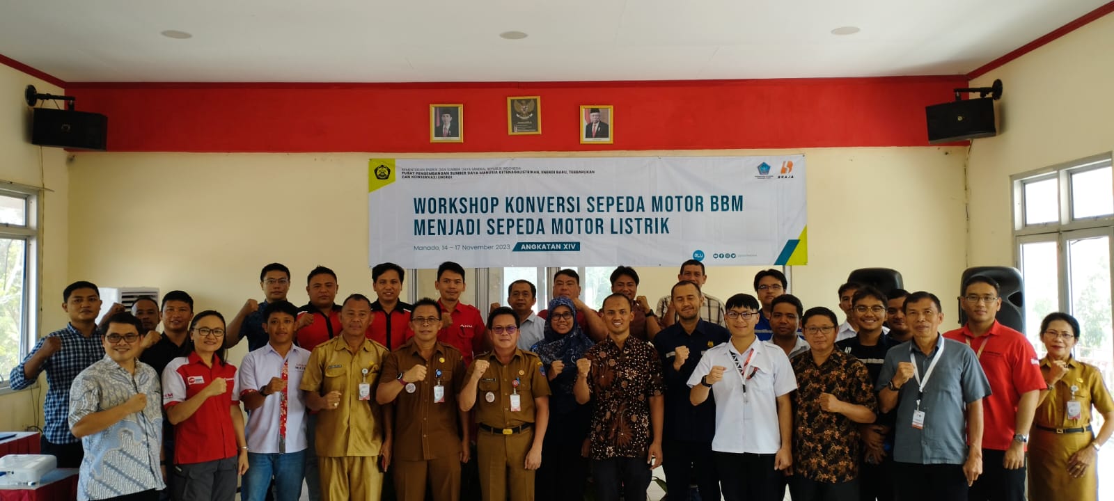 Workshop Konversi Sepeda Motor BBM Menjadi Sepeda Motor Listrik di SMK Negeri 2 Manado