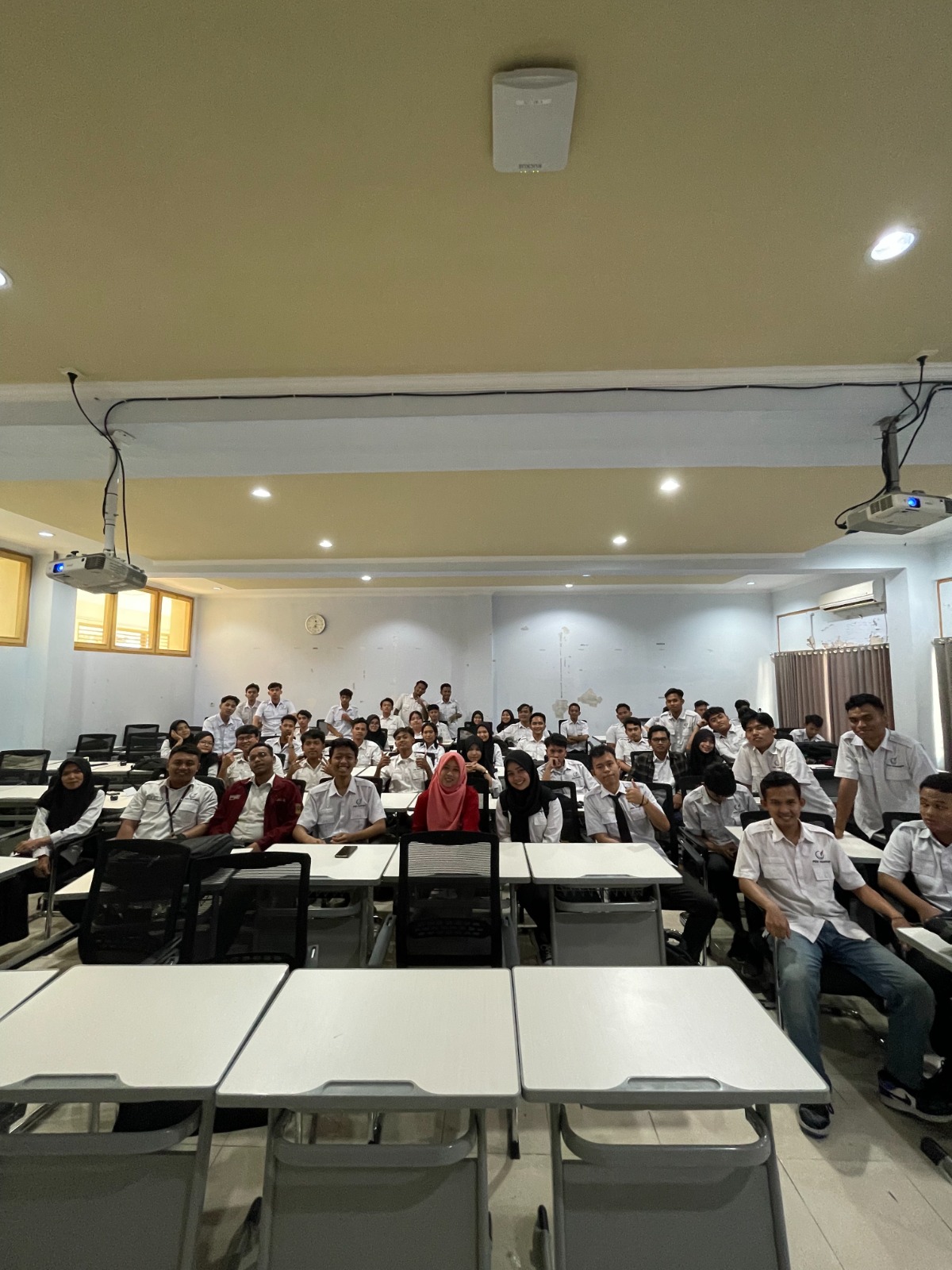 Peran Dosen Tamu di Teknik Mesin Kilang PEM Akamigas