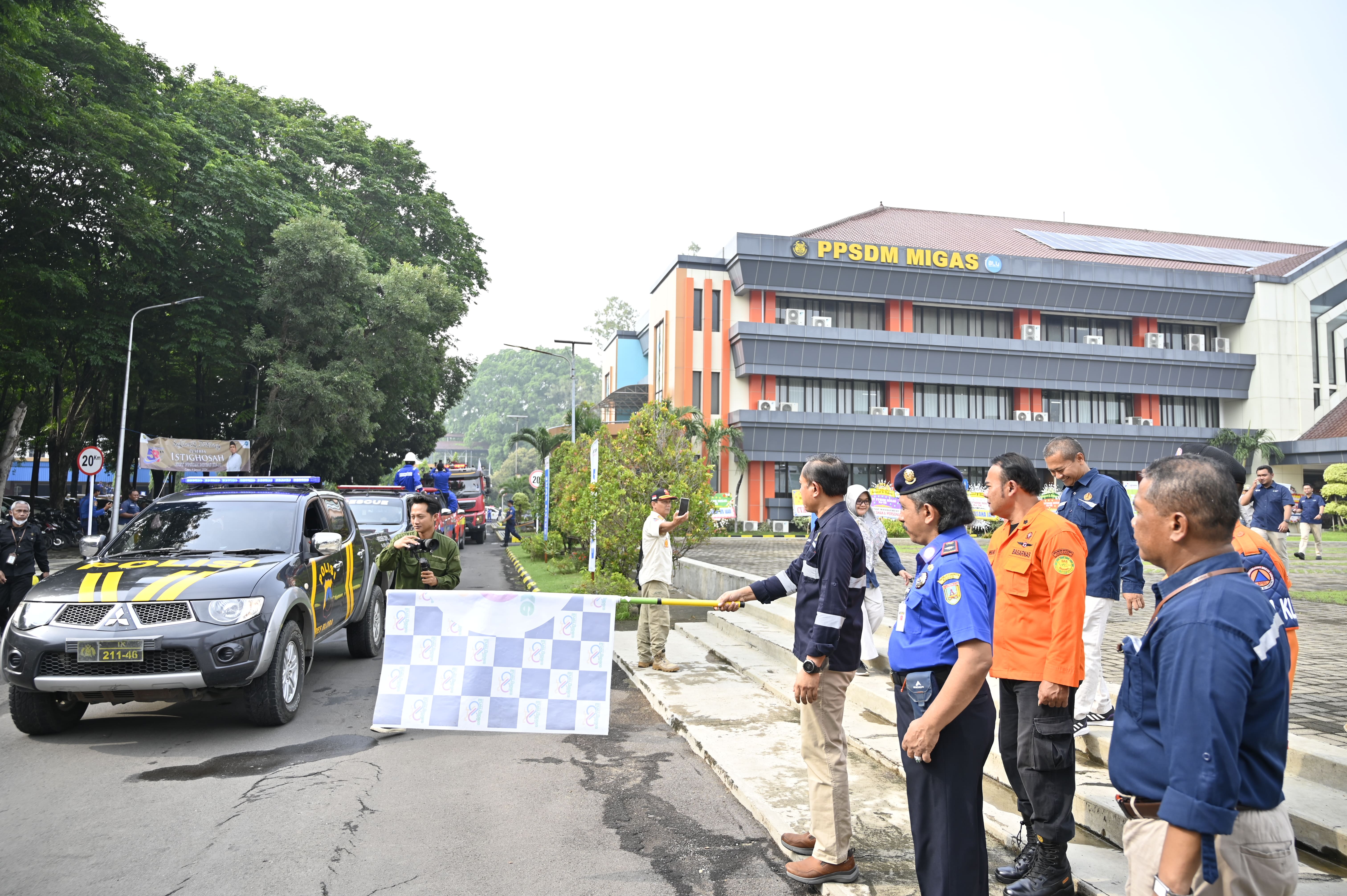 20 MOBIL DAMKAR IKUTI KONVOI, BUKA LATGAB, FIRE RESCUE CHALLENGE DAN FGD DI PPSDM MIGAS