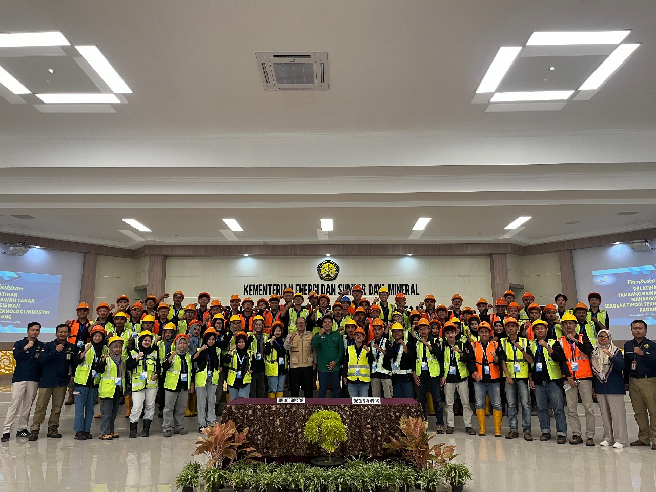 70 Orang Mahasiswa STTIND Mengikuti Pelatihan Tambang Bawah Tanah di BDTBT