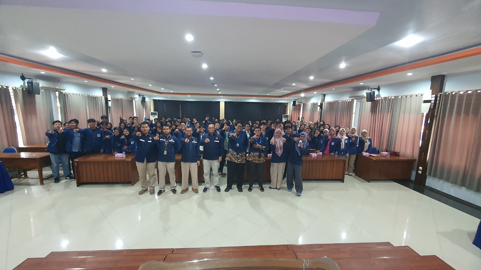 PEM Akamigas Diserbu Mahasiswa ITS