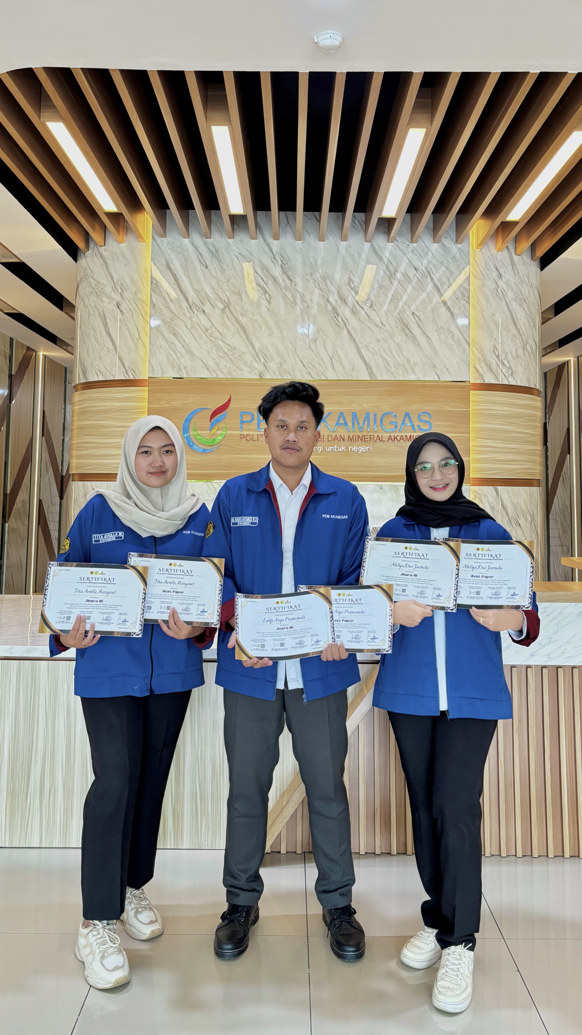 InnoSphere Team Ukir Prestasi Juara 3 & Best Paper di ajang lomba PRISMA 2025