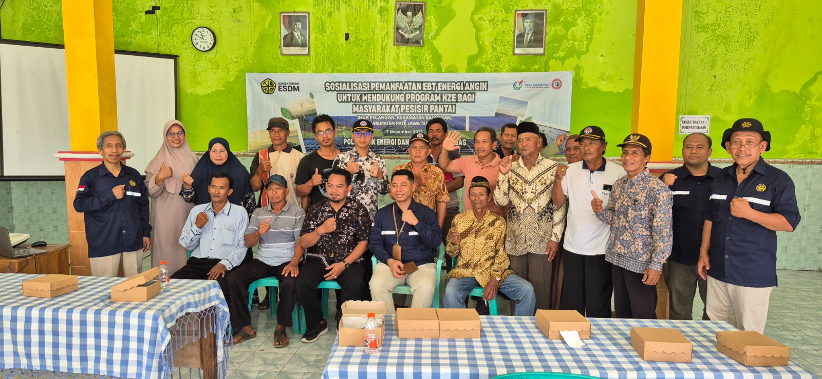 PEM Akamigas Sosialisasikan Pemanfaatan Energi Angin kepada Masyarakat Pesisir Desa Pecangaan, Pati