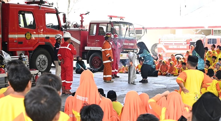 Kunjungan Edukatif 410 Siswa ke Fasilitas Pemadam Kebakaran PPSDM Migas