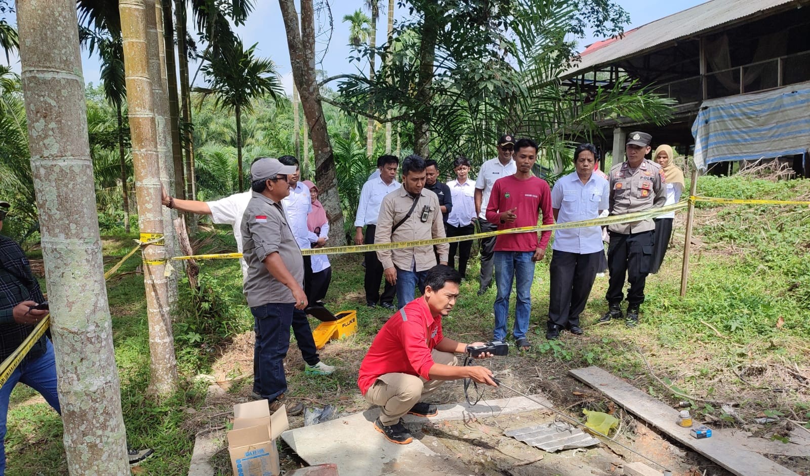 BDTBT Berikan Dukungan Teknis Pengecekan Gas yang Muncul di Lingkungan Permukiman Warga