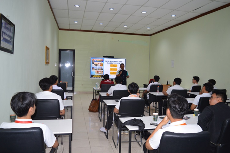 PPSDM Migas Perkuat Skill 64 Mahasiswa PEM Akamigas Melalui Pelatihan dan Sertifikasi Kompetensi