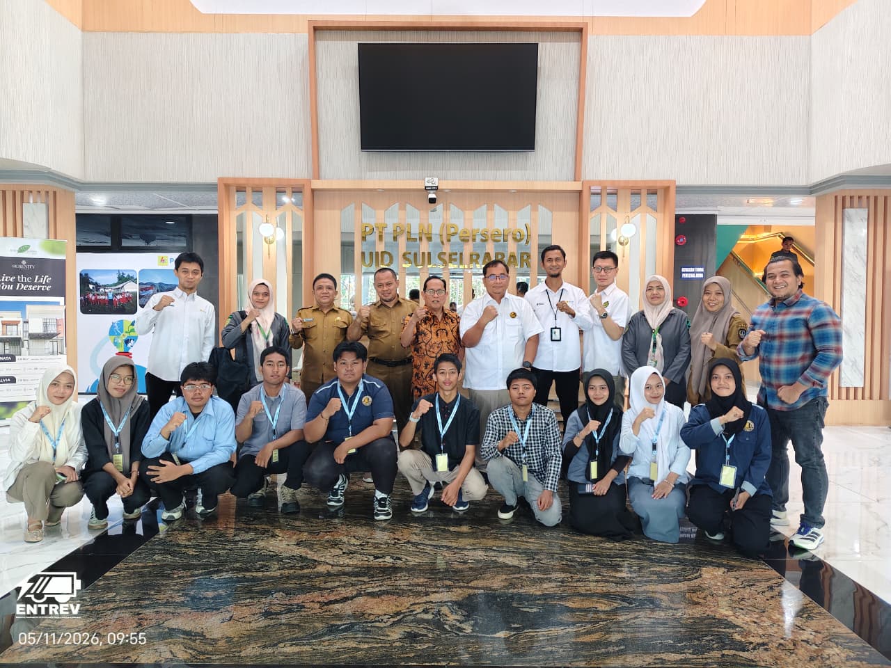 Perkuat Ekosistem Kendaraan Listrik, PPSDM KEBTKE dan ENTREV Gelar Pelatihan SPKLU di Makassar
