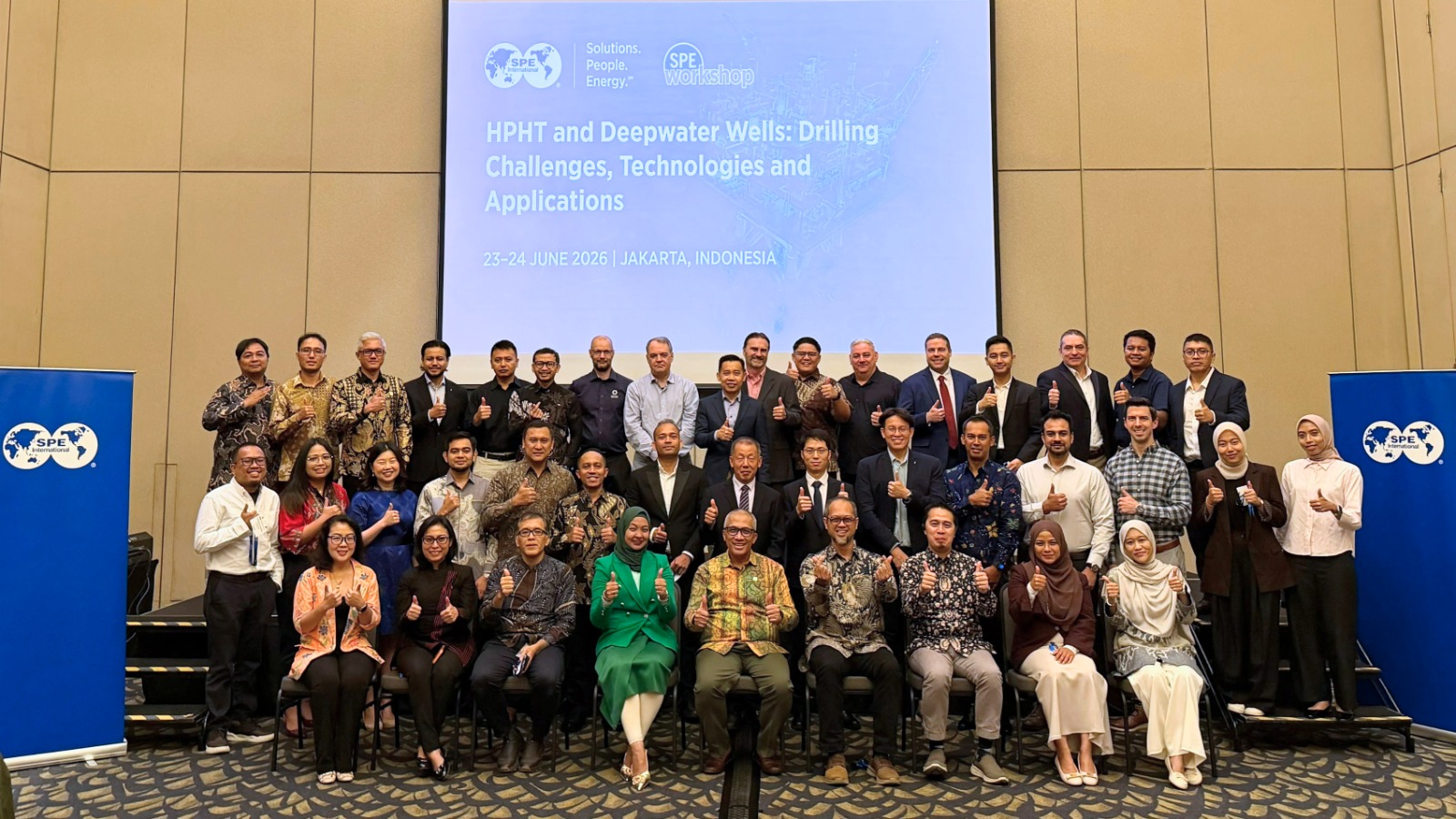 Di Tengah Profesional dari 8 Negara, Mahasiswa PEM Akamigas Dipercaya Menjadi Discussion Leader SPE Workshop Internasional 2026