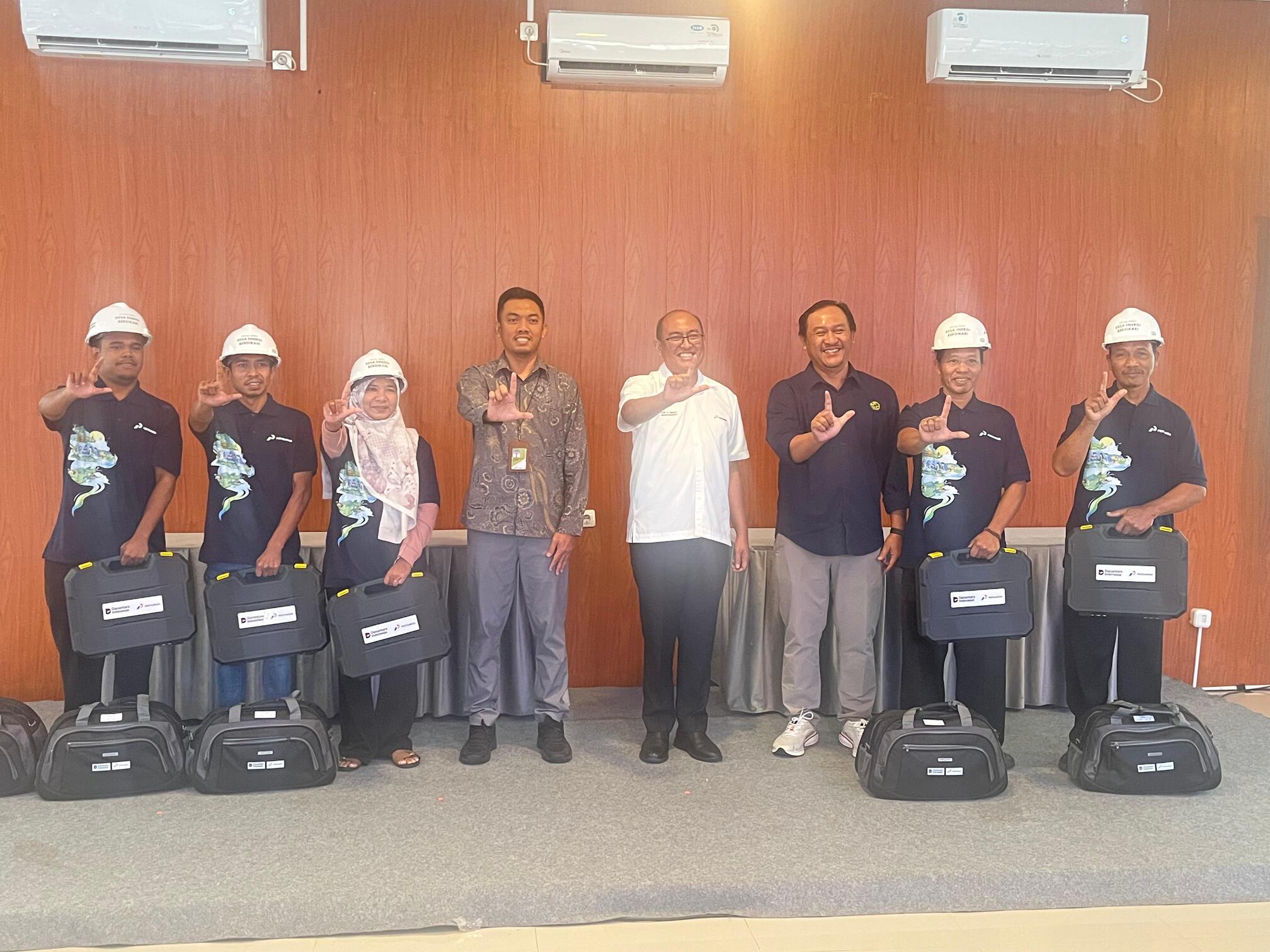 Perkuat Kemandirian Desa, PPSDM KEBTKE Sertifikasi Local Hero Program DEB Pertamina di Magelang