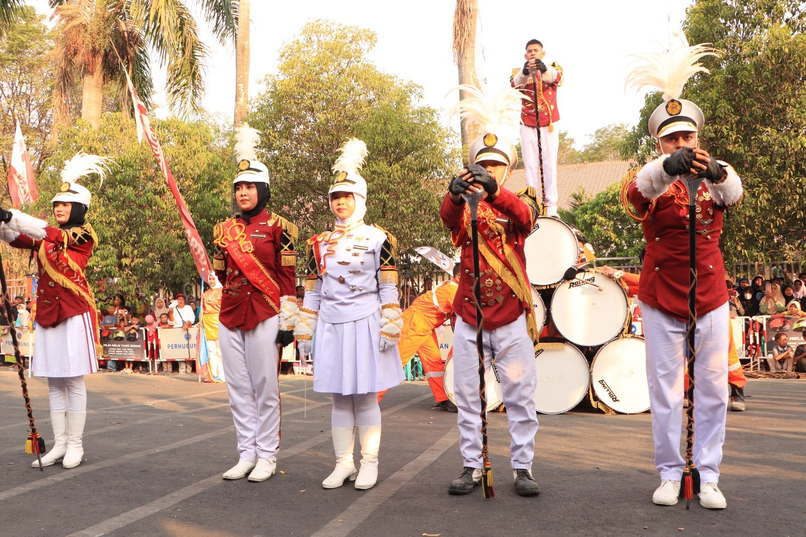 PEM Akamigas "Gema Bahana Vyatra" Raih Juara 1 Kategori Drumband Karnaval Cepu 2026
