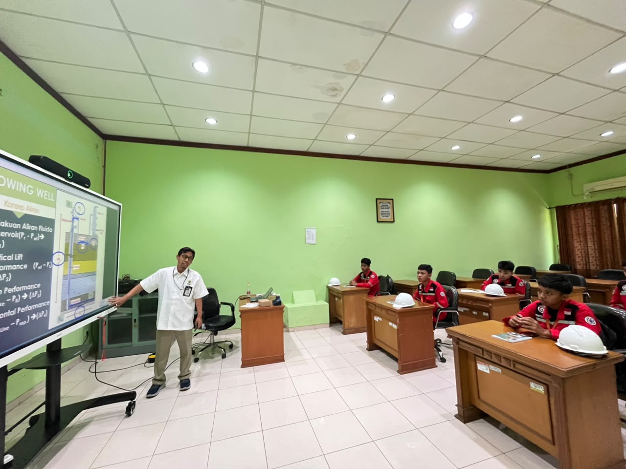 PPSDM Migas Latih Siswa SMKN 2 Toili Barat Perkuat Kompetensi Energi Indonesia Timur